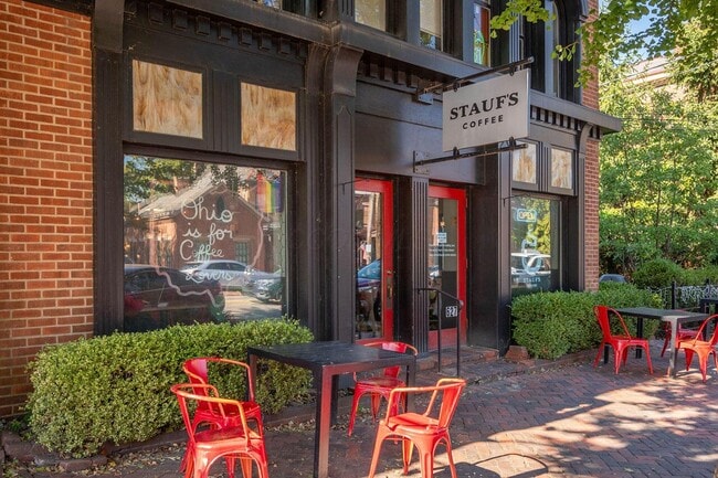 Building Photo - 6 Hanford St