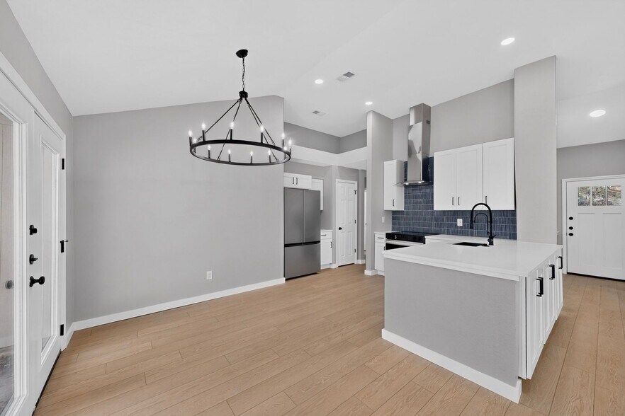 Building Photo - 7809 Cornell Dr