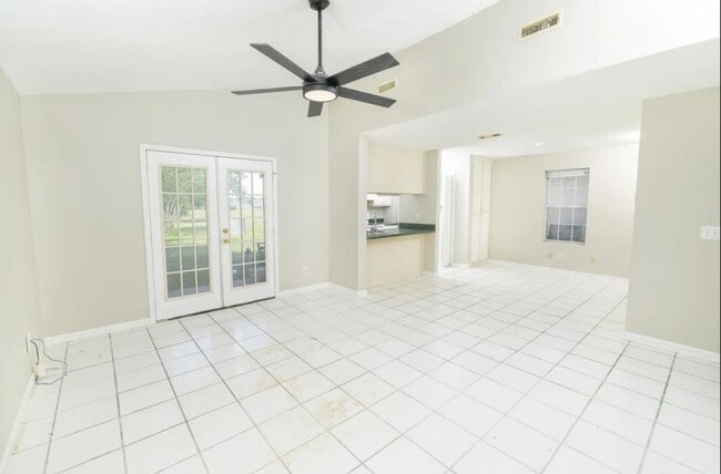 Building Photo - Elm Lake Golf Course House