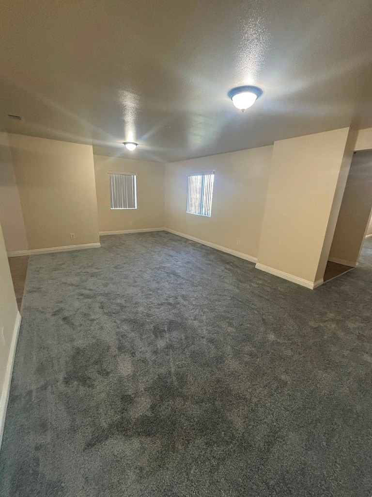 Building Photo - 1229 W 60th St