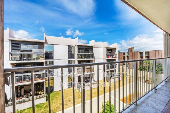 Building Photo - 5055 Likini St