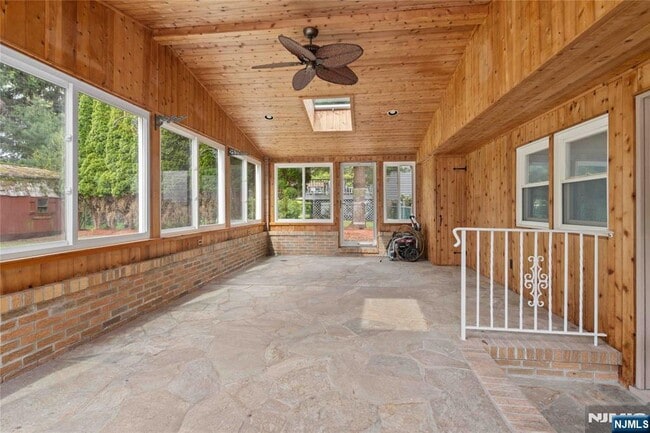 Building Photo - 230 Orchard Dr