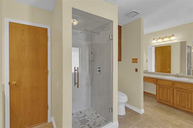 Building Photo - 6300 Aires Dr