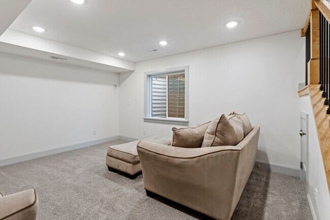 Building Photo - Liberty Wells 4 bed, 3 bath family home