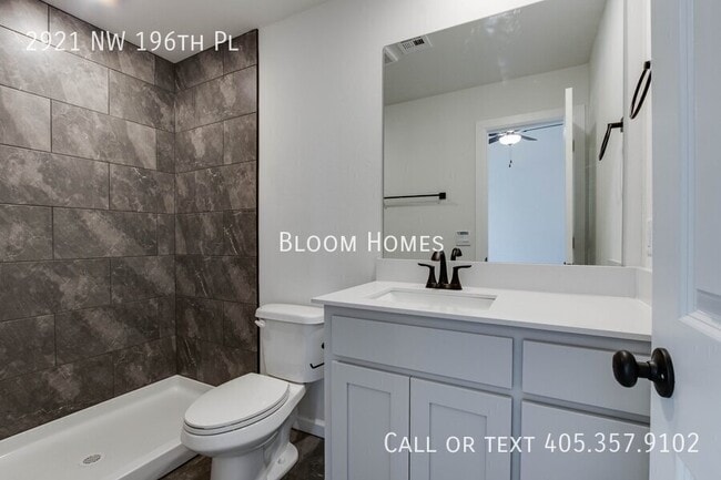 Building Photo - 2921 NW 196th Pl