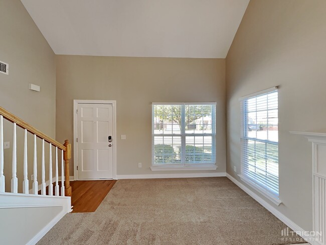 Building Photo - 6820 Scarlet Ridge Dr