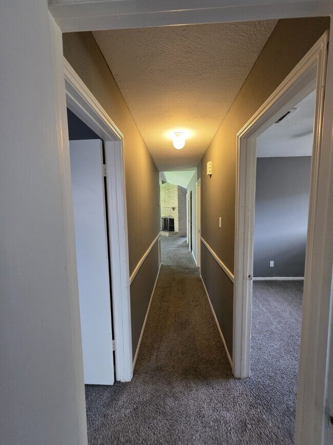 Building Photo - 22819 Carter Gate Dr