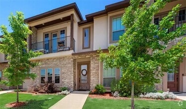 Building Photo - 3033 Solana Cir
