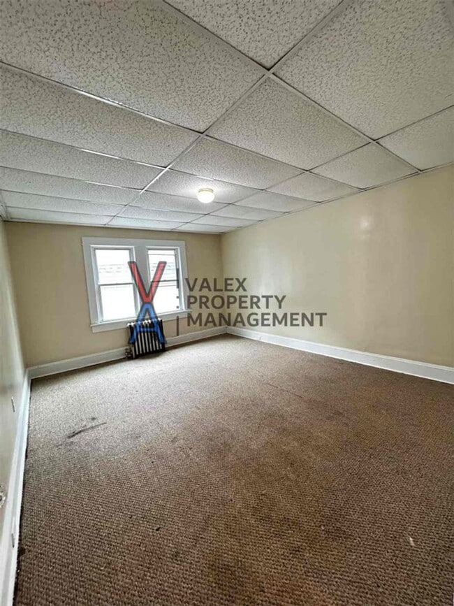 Building Photo - 2649 Olyphant Ave