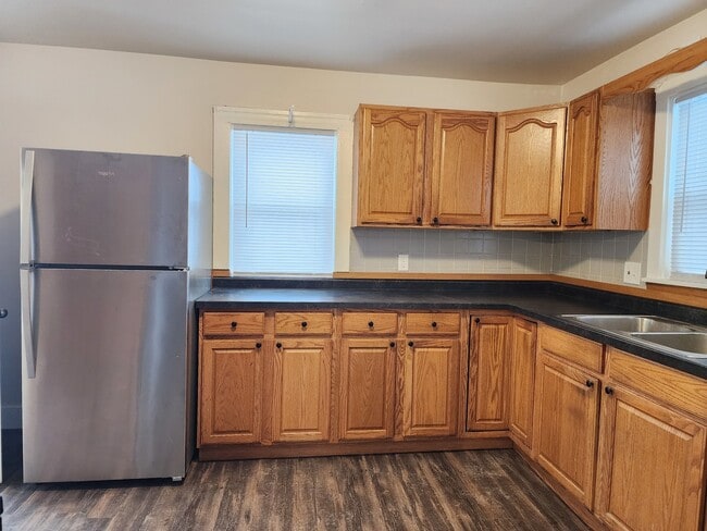 Building Photo - 1032 Lincoln St