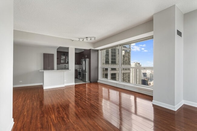 Building Photo - 200 N Dearborn St