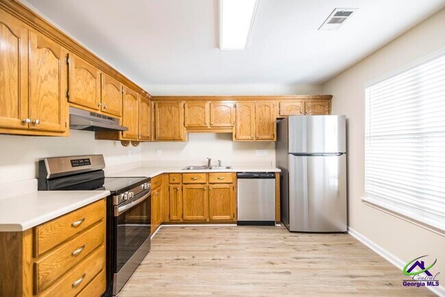 Building Photo - 83 Hamilton Woods Dr