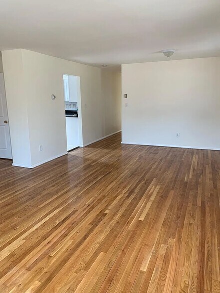 Building Photo - 119 Jackson Ave