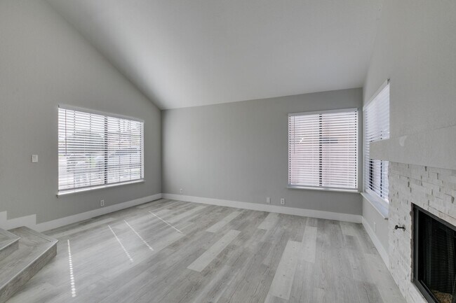 Building Photo - 91 Trevor Dr