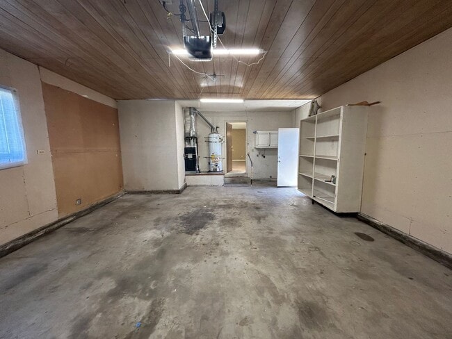 Building Photo - 310 Hedstrom Rd