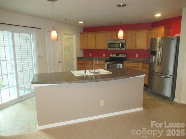 Building Photo - 122 Anastasia Ln