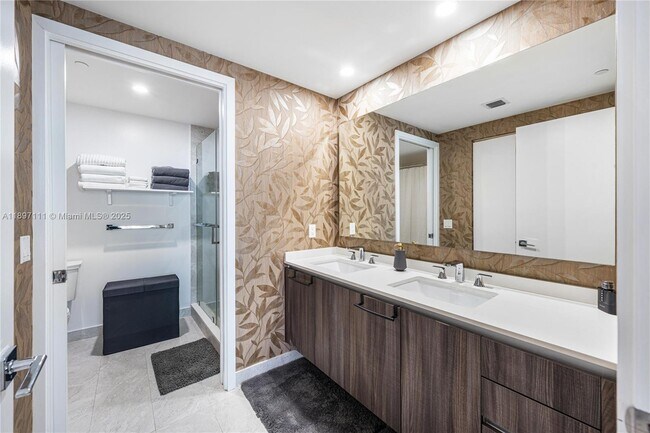 Building Photo - 488 NE 18th St