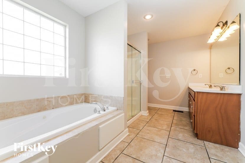 Building Photo - 5422 Marion Dr