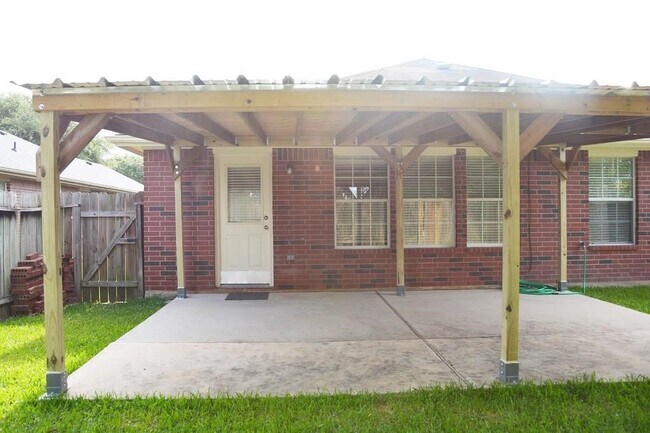 Building Photo - 10011 NW Park Pl Dr