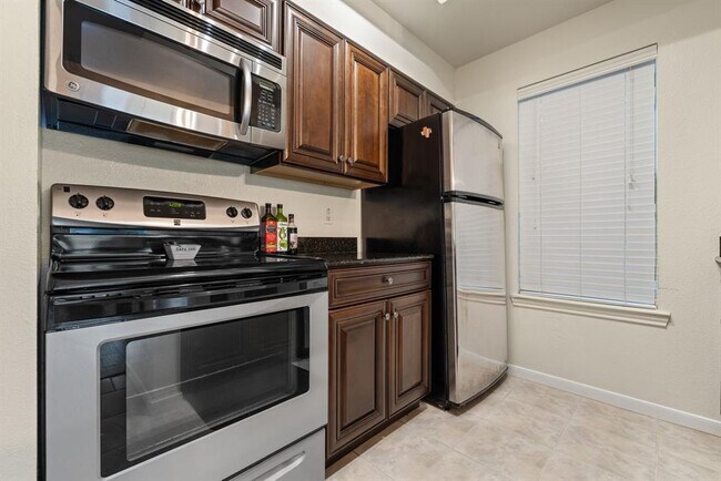 Building Photo - 6000-3 Shepherd Mountain Cove
