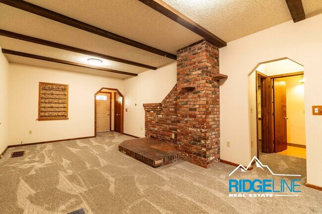 Building Photo - 1211 7th Ave N