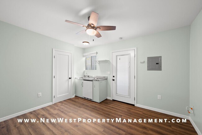 Building Photo - Charming Barrio Logan Studio - Available Now!