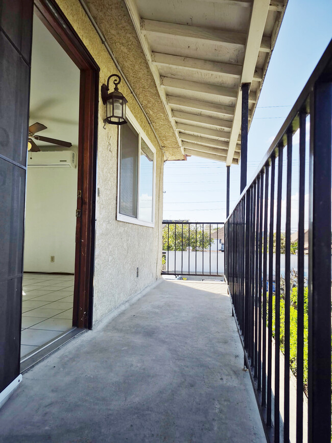 Front Door - 2023 Sichel St