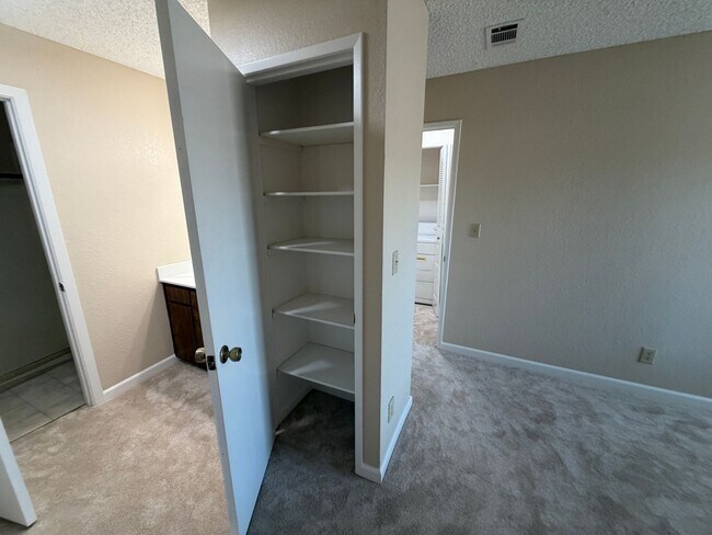 Building Photo - 8935 Rancho Grande Ct