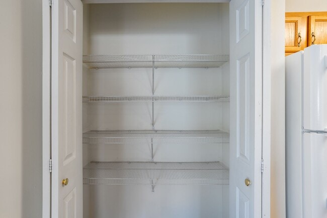 Building Photo - 5009-5011 Betty Jean Way