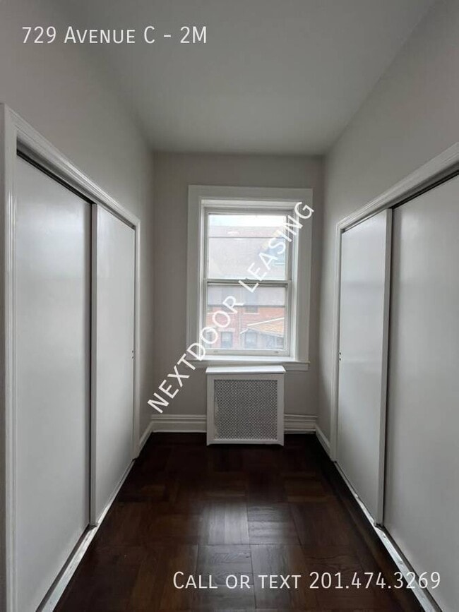 Building Photo - 729 Avenue C