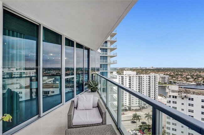 Building Photo - 3101 S Ocean Dr