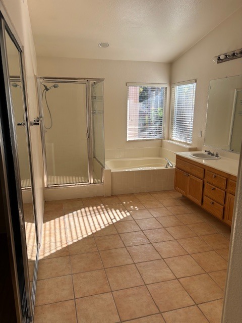 Building Photo - 10033 Kika Ct