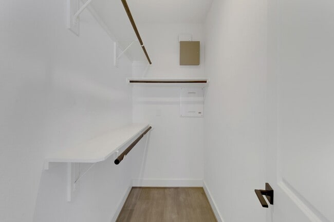 Building Photo - 1526 Chestnut St