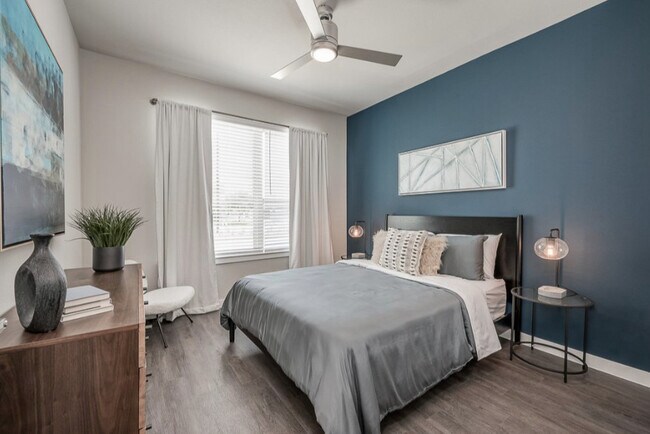 Building Photo - Up to 6 Weeks FREE – Make Your Move Today!