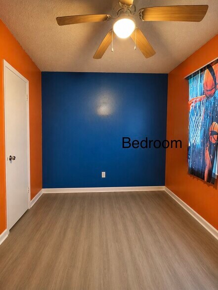 Bedroom - 1006 Tuscaloosa St
