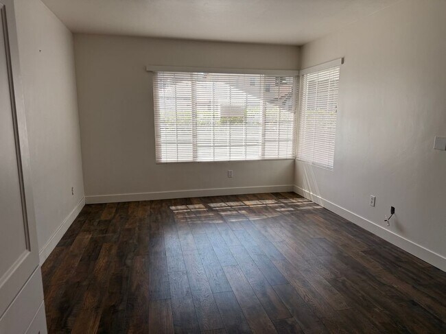 Building Photo - 6985 Ramfos Ln