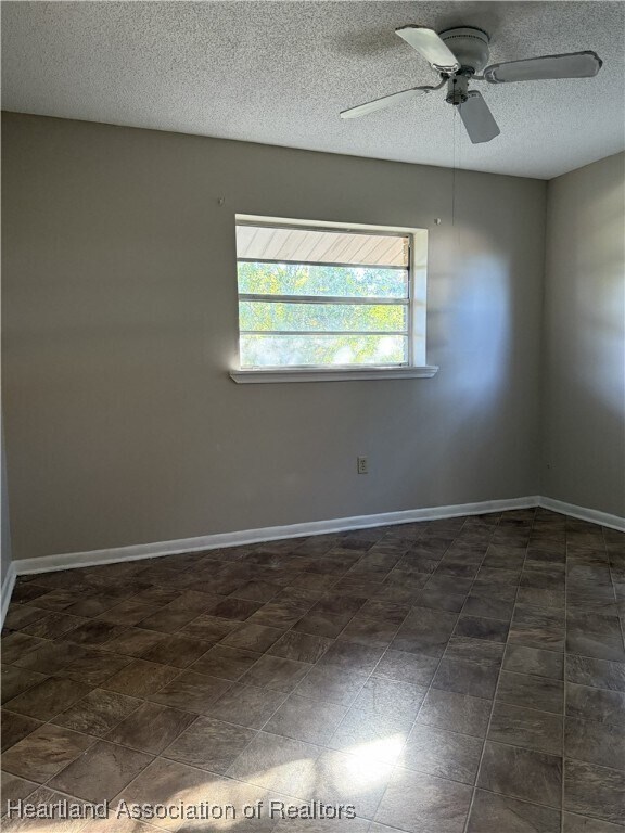 Building Photo - 1442 N Melrose Dr