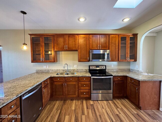 Building Photo - 5825 E Nisbet Rd