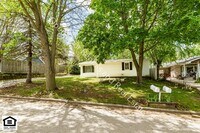 Building Photo - 2 bedroom home now available
