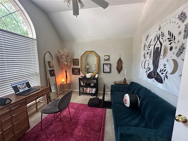 Building Photo - 2450 Streamside Ct