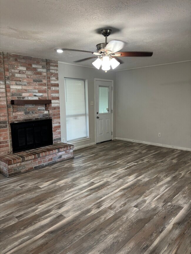 Building Photo - 10227 Autumn Meadow Ln