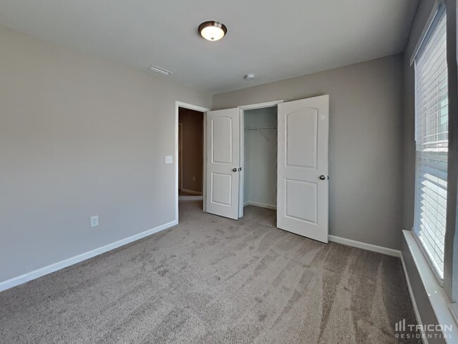 Building Photo - 3234 Winding Br Trl
