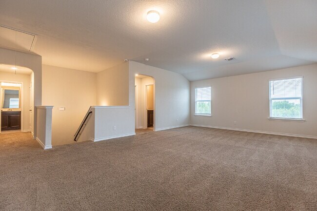 Building Photo - 2918 Lindenwood Run