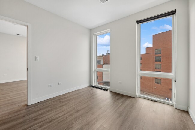 Building Photo - 4027 N Broadway