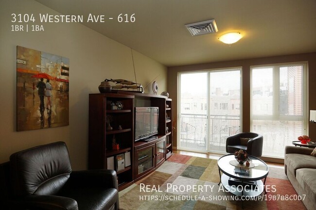 Building Photo - Beautiful Downtown One Bedroom Condo in Be...