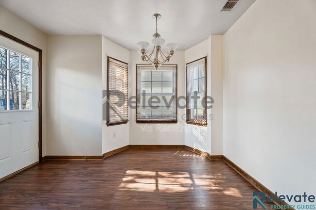 Building Photo - 4005 Peregrine Rd