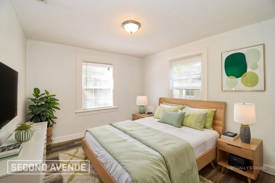 Building Photo - 1585 W 16th St