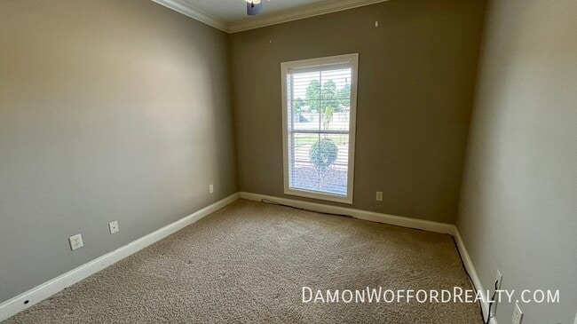 Building Photo - 117 Memory Lane