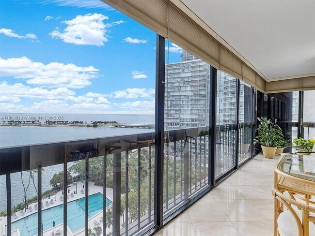Building Photo - 2333 Brickell Ave