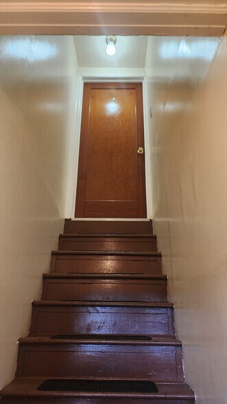Building Photo - 10 Woolard Ave